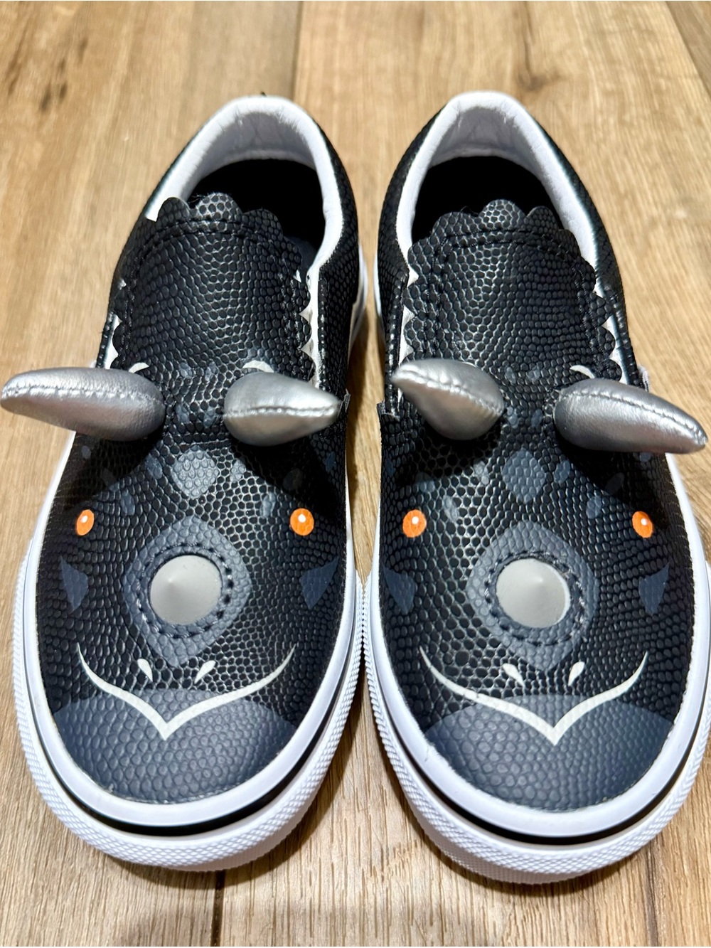 Vans Dinosaur Black Slip-On Sneakers Kids Boys Girls Size US 12 New Brand new